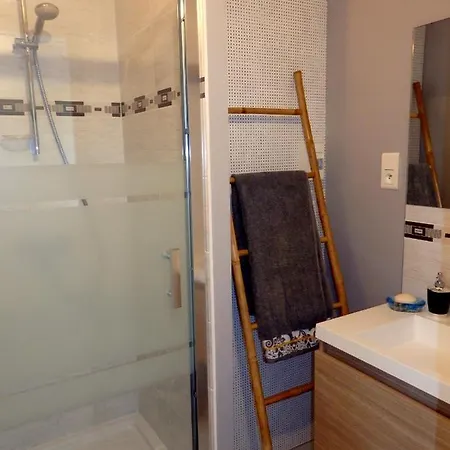 L'australe Bed & Breakfast Larroque-Toirac